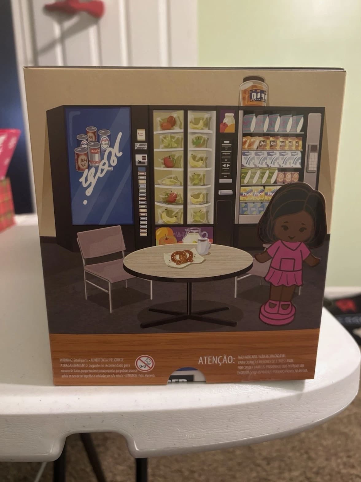 Polly Pocket The Office Compact Playset with 6 Character Dolls & Accessories