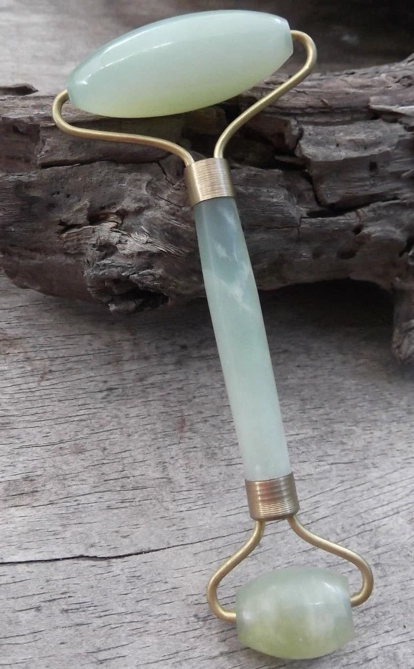 Jade Facial Massage Roller~Beautiful Jade Stone Face Massager New