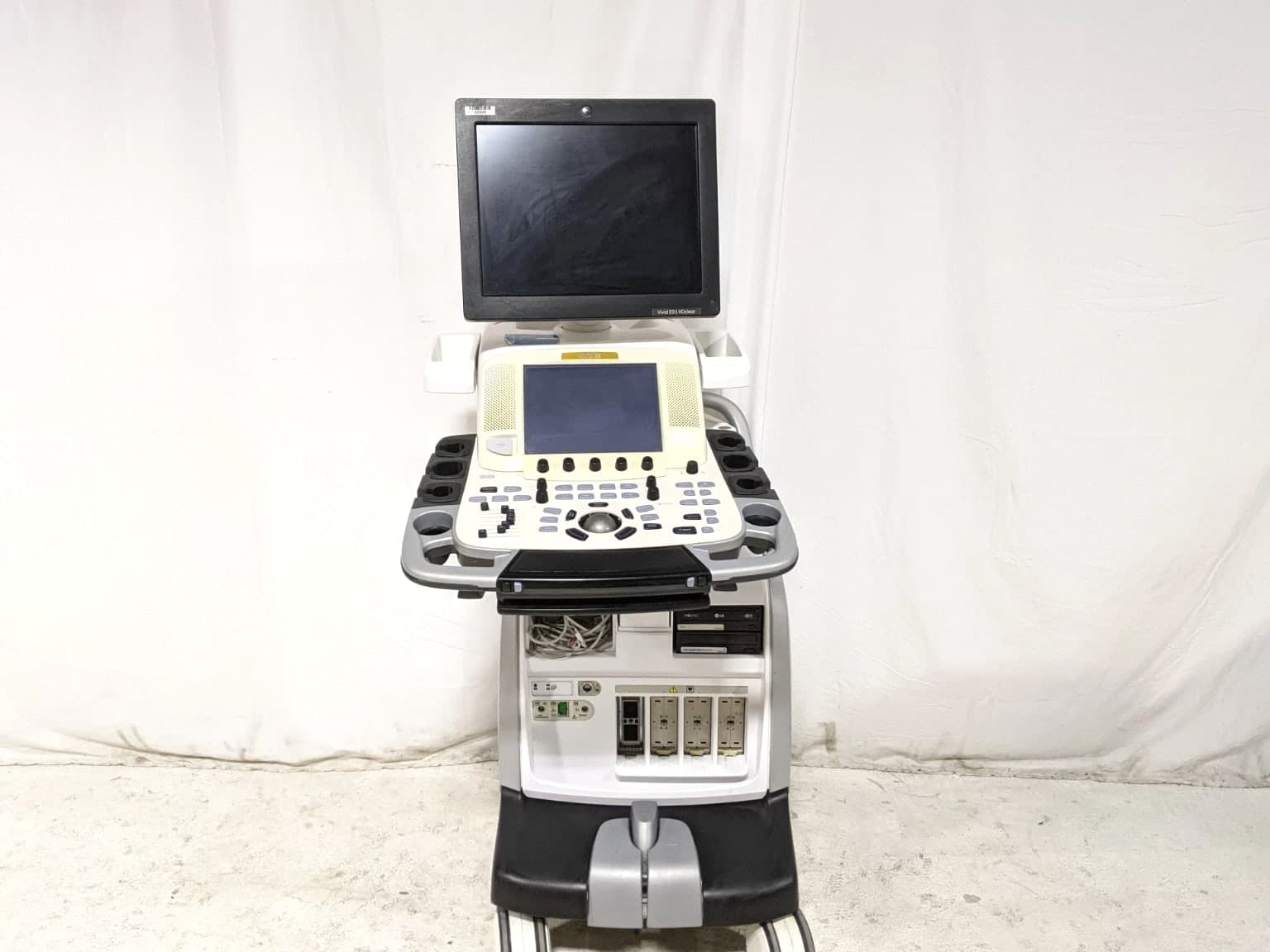 GE Vivid E9 XDClear Ultrasound System