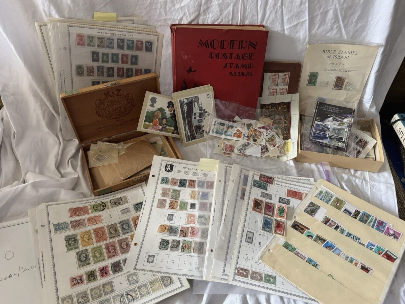 Worldwide Stamp and Postal History Mix Flat Rate Priority - See Scan
