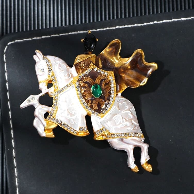 Fashion Knight Brooch Jacket Clothing Accessories Pin Jewelry